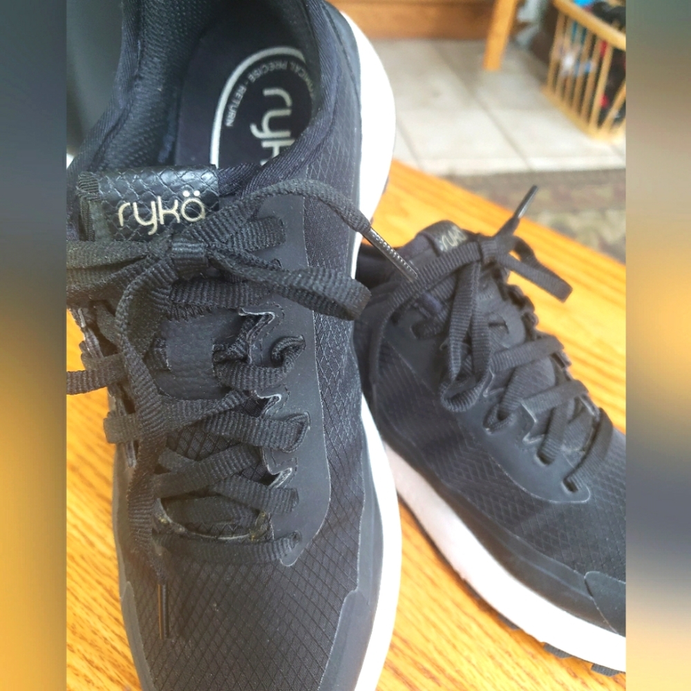 RYKA Women KAYA size 7.0 W